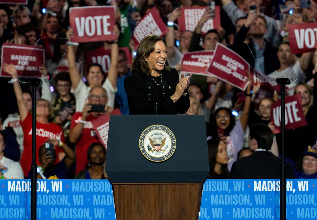 Trump closes in on Harris in Wisconsin, successful early in-person voters