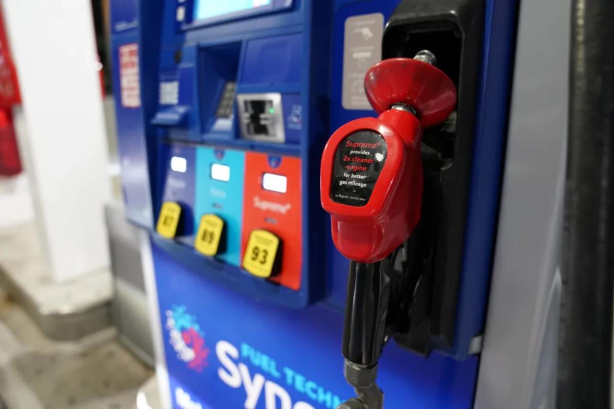 Lengthy Island gasoline costs lastly dip beneath $3 as drivers catch uncommon break at pump