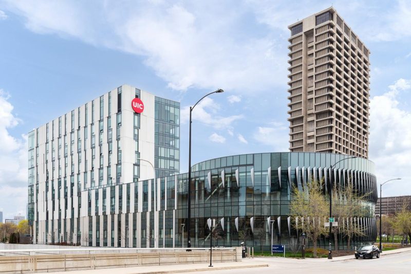 College of Illinois Chicago accused of failing to guard Jewish college students from antisemitism: ‘Surrounded and mobbed’